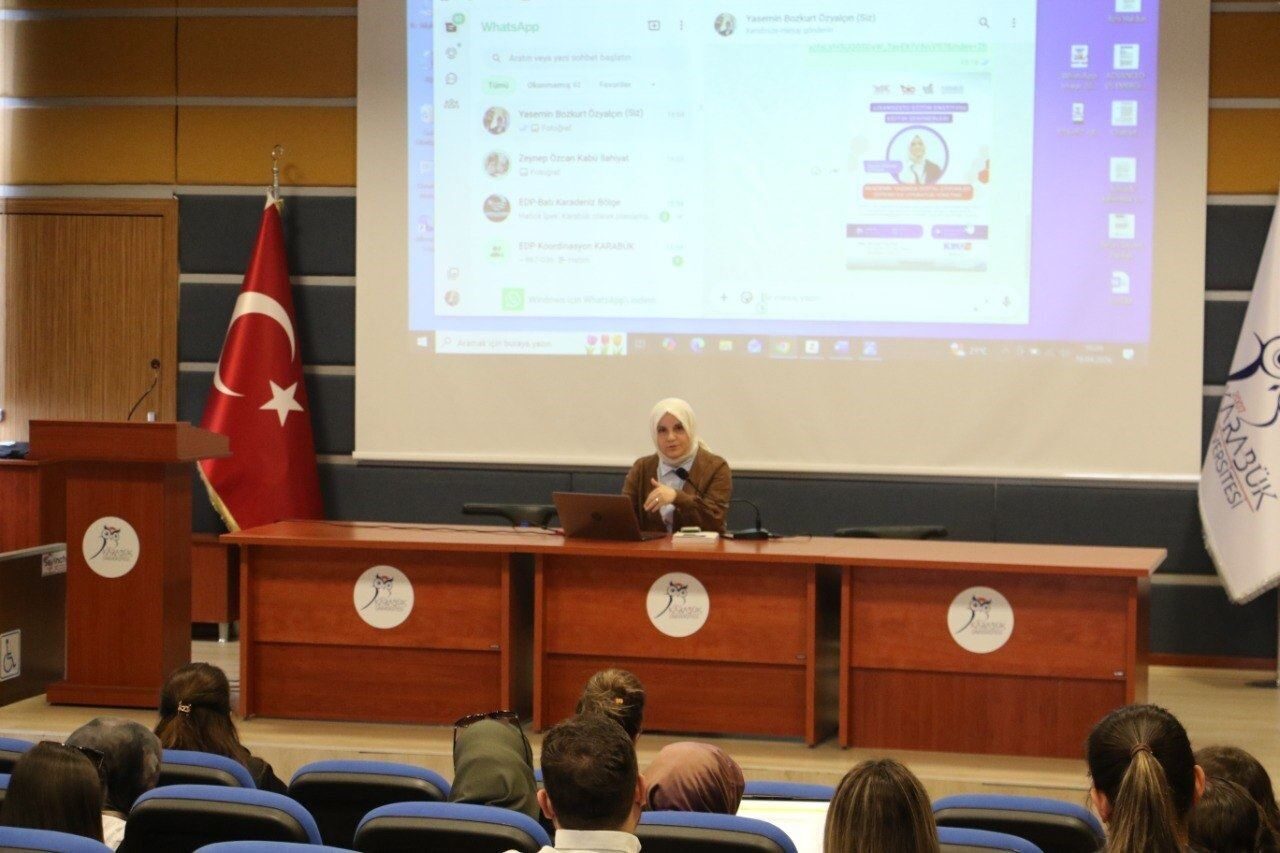 Karabük Üniversitesi’nde (KBÜ) gerçekleştirilen “Akademik Yazımda Dijital Çözümler” eğitiminde, akademik