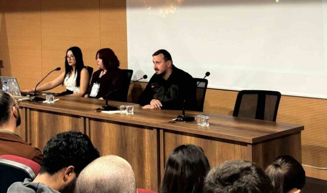 Karabük Üniversitesi’nde (KBÜ) düzenlenen söyleşide, ağaçlandırma, sürdürülebilir çevre bilinci ve