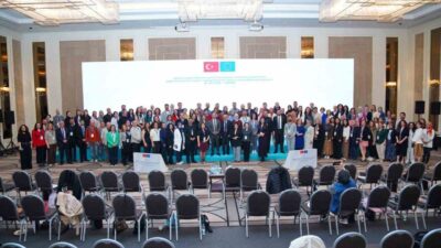 Ankara’daki ulusal konferansta 800 başvuru arasından sıyrılan iki eğitimci, dijital