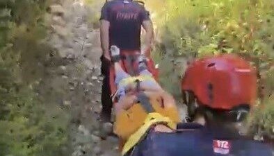 Osmaniye’de kekik toplamak için çıktığı dağlık alanda dere yatağına düşen