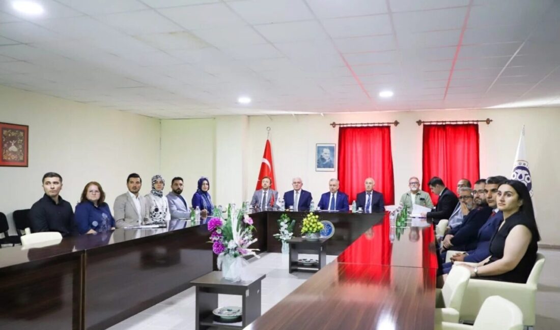 Erzincan Binali Yıldırım Üniversitesi bünyesinde Kemaliye Meslek Yüksekokulu ile İliç