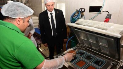 Kepez Belediye Başkanı Mesut Kocagöz, Kepez Vakfı bünyesinde faaliyet gösteren