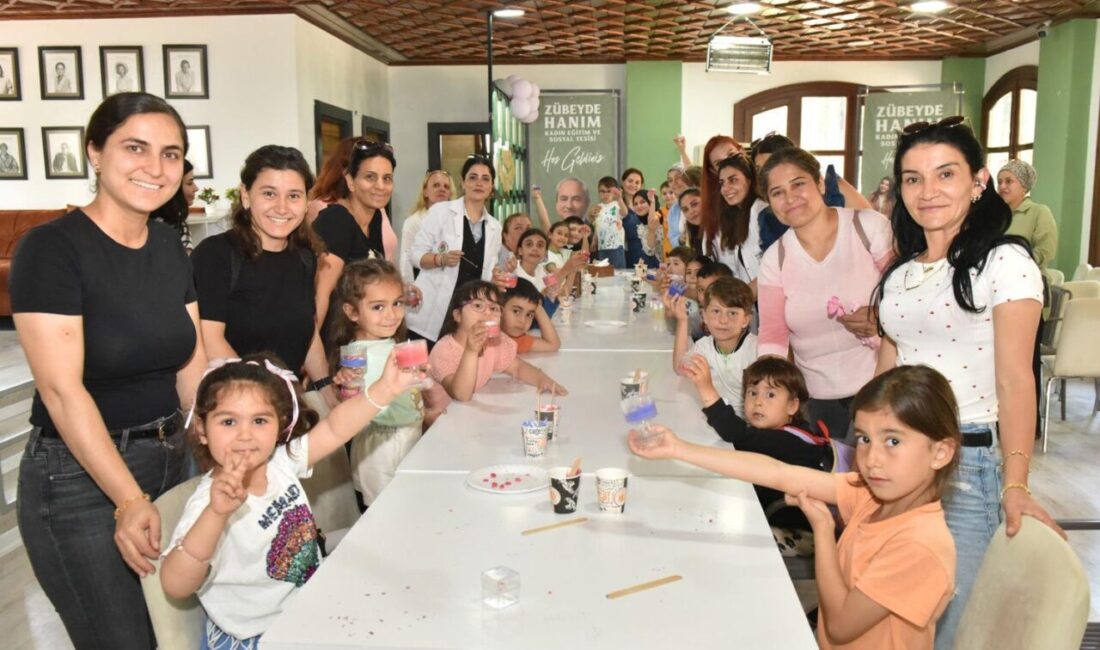 Kepez Belediyesi, Zübeyde Hanım Kadın Eğitim ve Sosyal Tesisi’nde anne