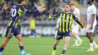 Fenerbahçe’nin milli futbolcusu Kerem Aktürkoğlu, Eyüpspor filelerini 2 kez sarsarken
