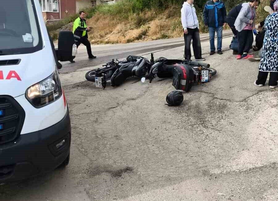 Edirne’nin Keşan ilçesinde meydana gelen kazada iki motosikletin kafa kafaya