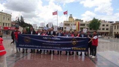 Kilis’te 15 Mayıs Aile Günü kapsamında vatandaşların katılımıyla yürüyüş etkinliği
