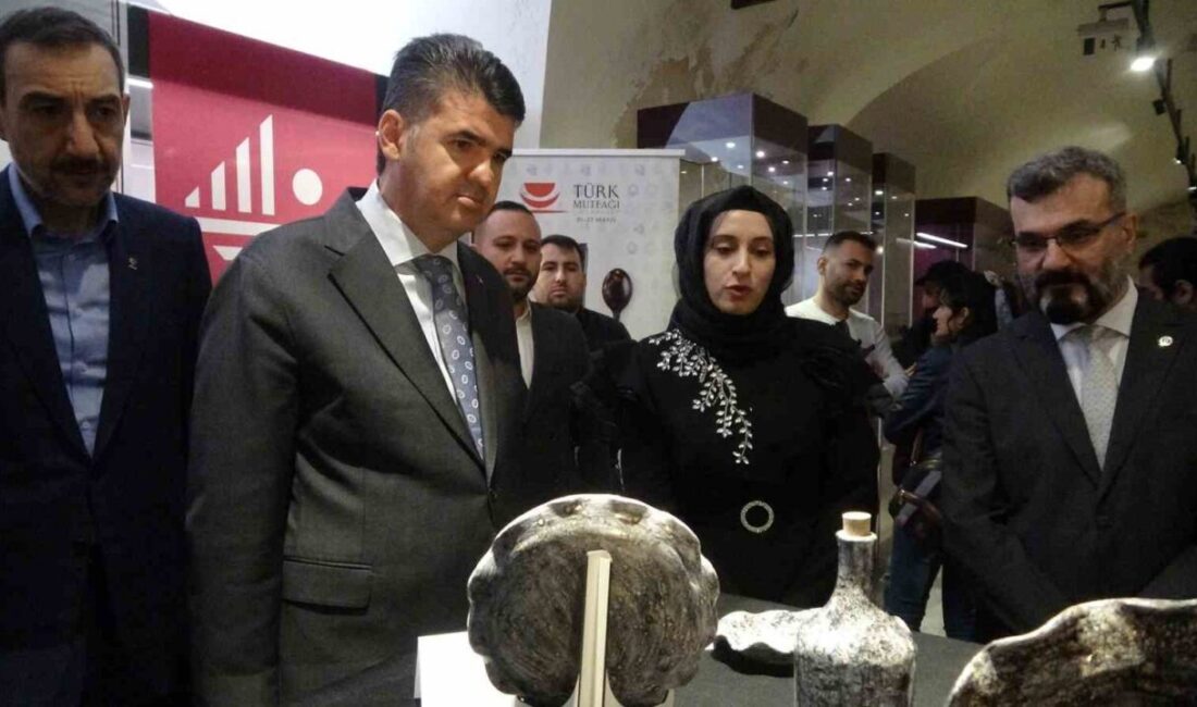 Kilis’te “Anadolu’nun Bellek İzleri: Oylum Höyük’ten Çağdaş Seramik Yorumları” sergisinin