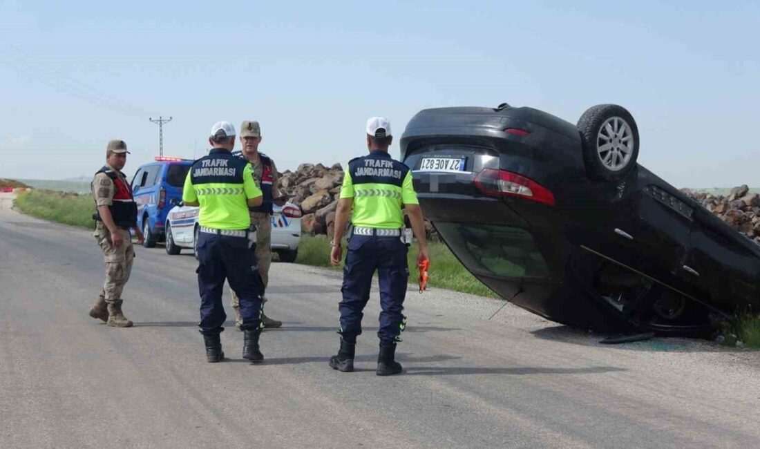Kilis’te kontrolden çıkan otomobilin yol kenarında taklalar atması sonucu 5