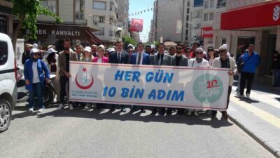 “Sağlık İçin Hareket Et Günü” kapsamında Kilis’te farkındalık yürüyüşü gerçekleştirildi.