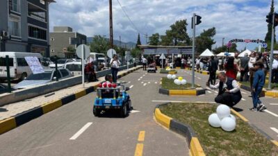 Hatay’ın Kırıkhan ilçesinde Trafik Eğitim ve Bilgilendirme Pisti’nin açılışı düzenlenen