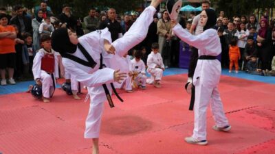 Kırıkkale Belediyesi tarafından düzenlenen 19 Mayıs programında, gençler sportif faaliyetlerle