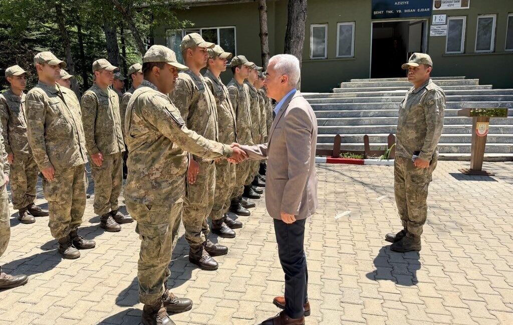 Kırklareli Valisi Uğur Turan, Kurban Bayramı arifesinde eşi Nihal Turan