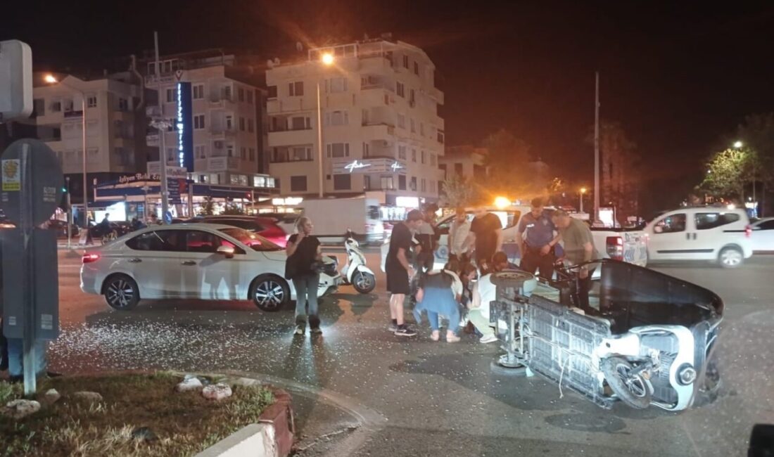 Antalya’da kırmızı ışık ihlali yapan 3 tekerlekli motosiklet ile otomobilin