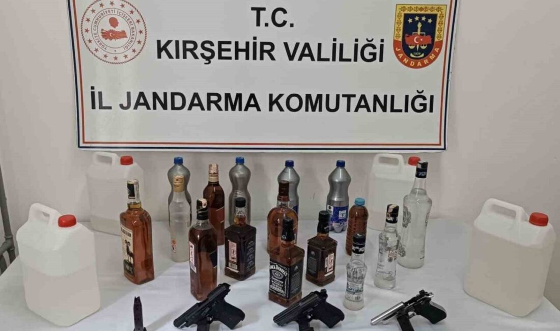 Kırşehir’de jandarma ekipleri tarafından yapılan çalışmalarda, 45 litre kaçak alkol