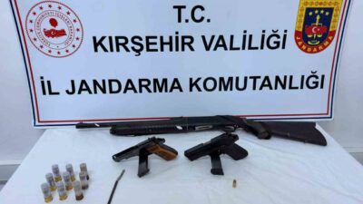 Kırşehir’in Kaman ilçesinde jandarma ekipleri tarafından yapılan çalışmalarda ruhsatsız silah