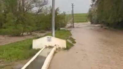 Kırşehir’in Kaman ilçesinde etkili olan sağanak yağış, Bayramözü köyünde sele