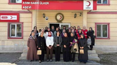 Türk Kızılayı Ağrı Kadın Kolları Gönüllüleri tarafından Anneler Günü kapsamında
