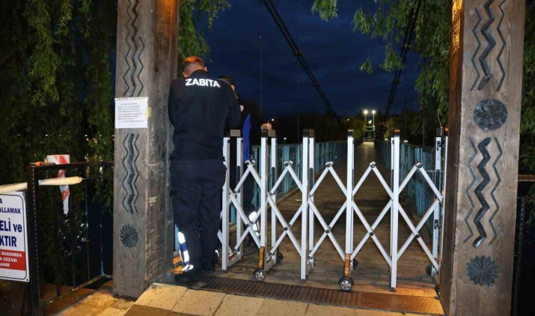 Nevşehir’in Avanos ilçesinin sembollerinde ’sallanan köprü’ olarak bilinen asma köprü