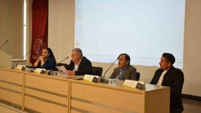 Anadolu Üniversitesi Edebiyat Fakültesi tarafından Edebiyat Fakültesi Konferans Salonunda “Edebiyat-Siyaset-Felsefe