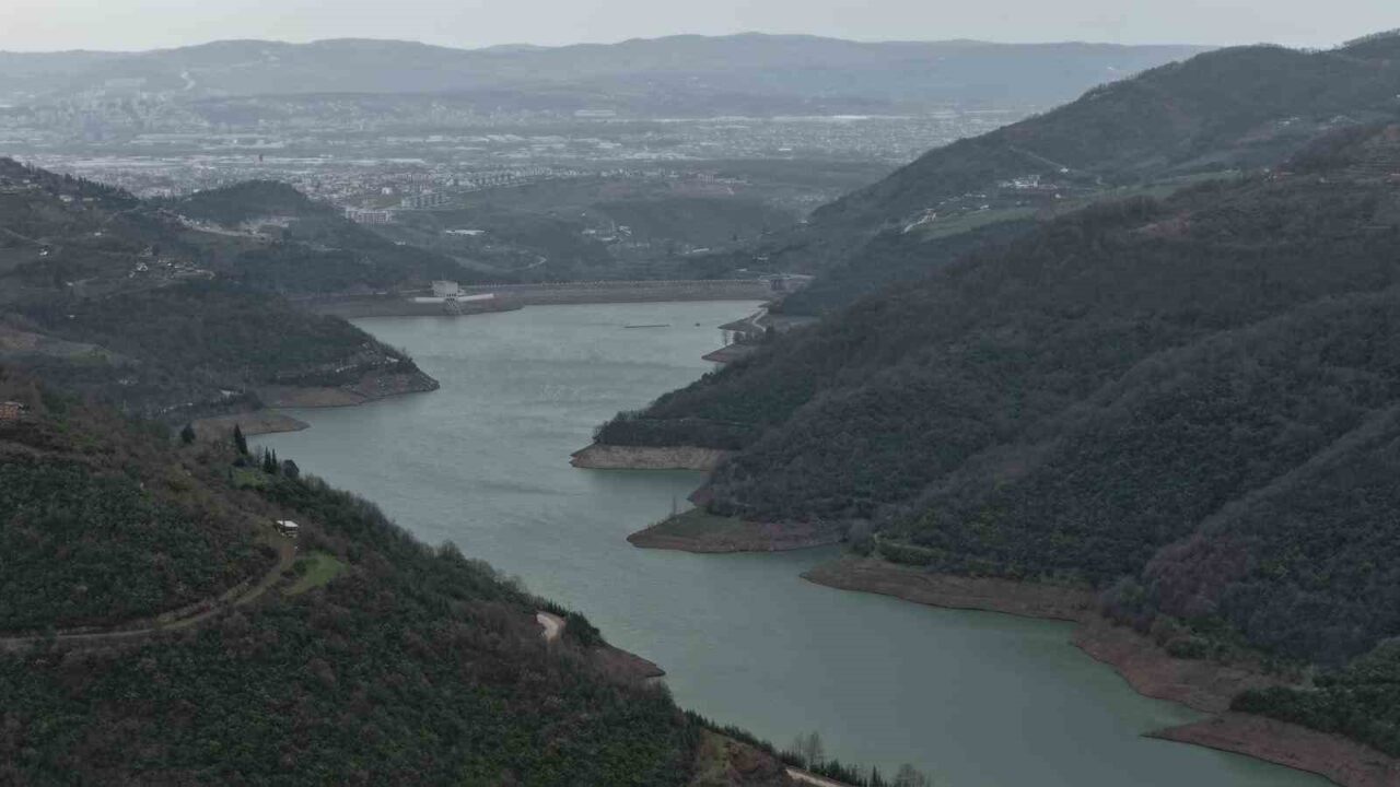 Kocaeli Valiliği, bölgede beklenen yağışlı periyot nedeniyle Yuvacık Barajı’nda kontrollü