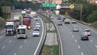 Kocaeli’de Kurban Bayramı trafik tedbirleri kapsamında İstanbul istikametine gidecek ağır