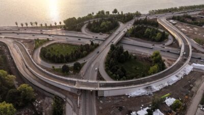 Kocaeli’de hayata geçirilen “Başiskele Kavşağı Koridor Projesi” kapsamında, D-130 kara