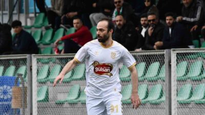 Kocasinan Şimşekspor bu sezon rakip filelere 45 gol atarken bu