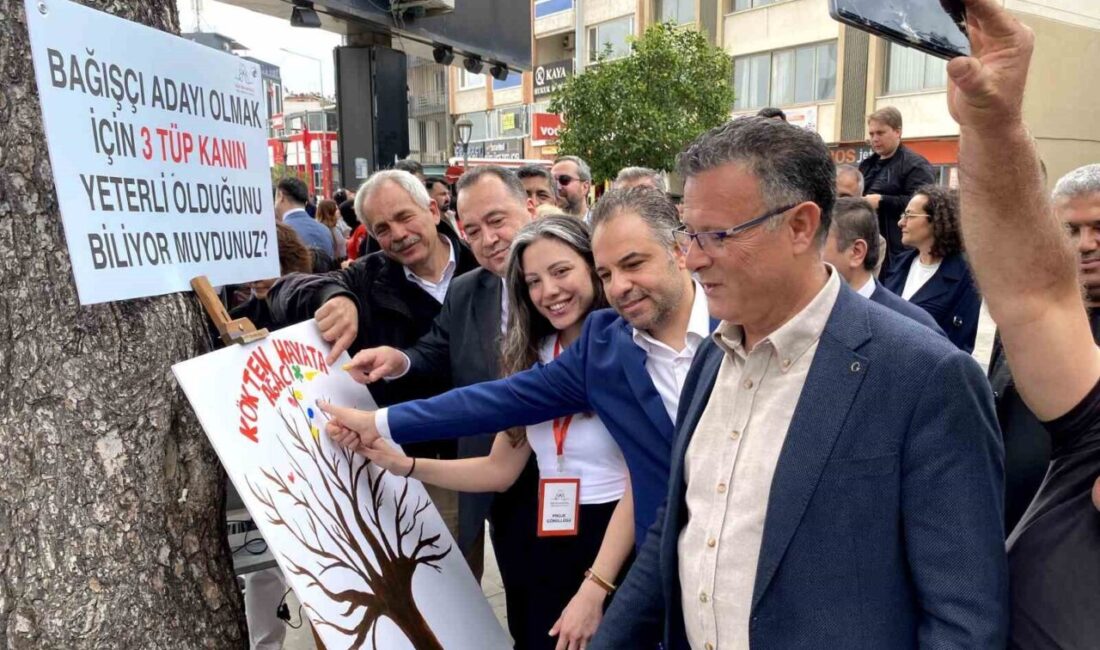 Manisa’nın Alaşehir ilçesinde, lösemi nedeniyle hayatını kaybeden emekli öğretmen ve