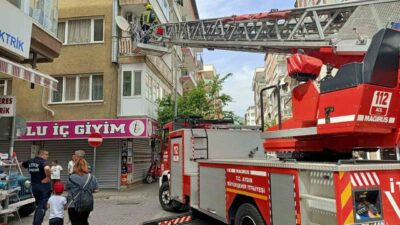 Aydın’ın Efeler ilçesinde yaşlı bir adamın ocakta unuttuğu yemek nedeniyle