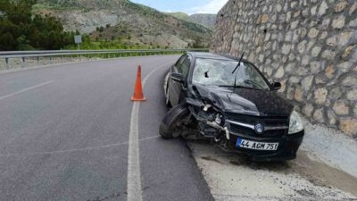 Malatya’da sürücüsünün kontrolünden çıkan otomobil bariyerlere çarptı. Kazada, 1 kişi