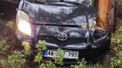Muğla’nın Bodrum ilçesinde kontrolden çıkan otomobilin ormanlık alana uçması sonucu
