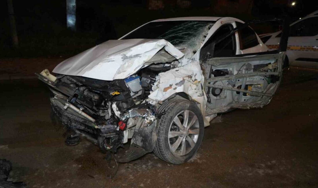 Kırıkkale’de kontrolden çıkan otomobilin park halindeki çekiciye çarpması sonucu sürücü