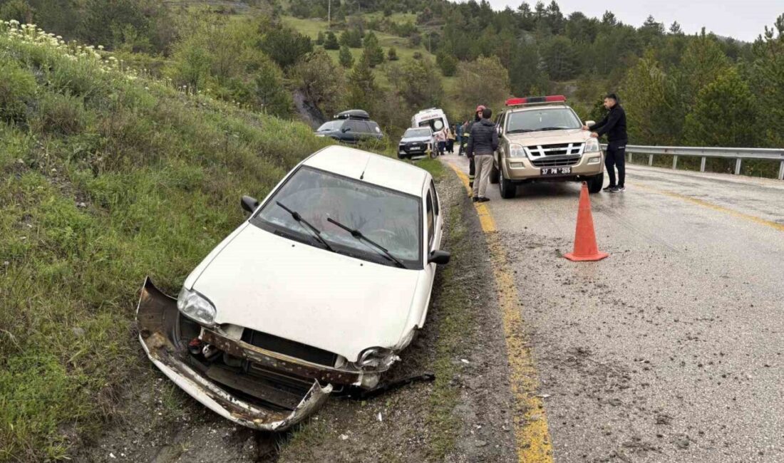 Kastamonu’nun Tosya ilçesinde kontrolden çıkan otomobil, şarampole çarptı. Kazada sürücü