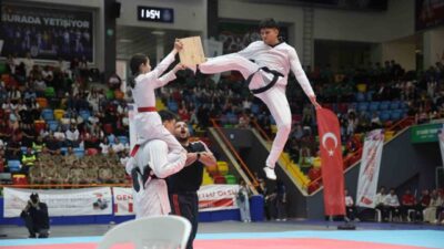 Konya’da 19 Mayıs Atatürk’ü Anma Gençlik ve Spor Bayramı düzenlenen