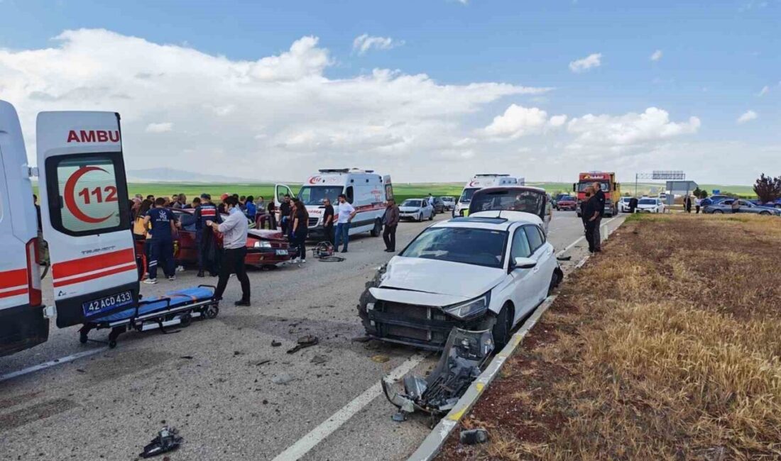 Konya’nın Kulu ilçesinde meydana gelen trafik kazasında 2 otomobilin çarpışması