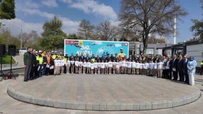 Konya’da, Karayolu Trafik Haftası dolayısıyla çeşitli etkinlikler düzenlendi. Programda çocuklar