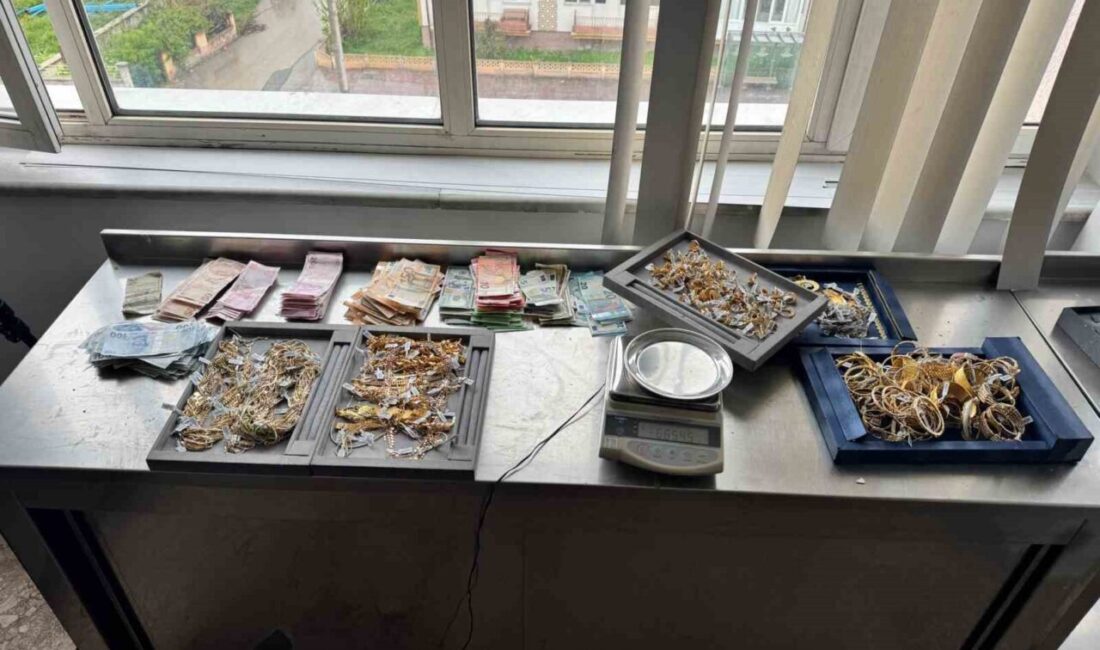 Konya’nın Ereğli ilçesinde kar maskeli 4 kişi, kuyumcudan yaklaşık 1