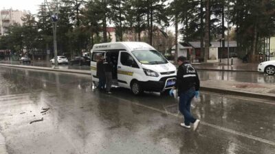 Konya’nın Ereğli ilçesinde bir kuyumcu dükkanı, motosikletli 4 kişi tarafından