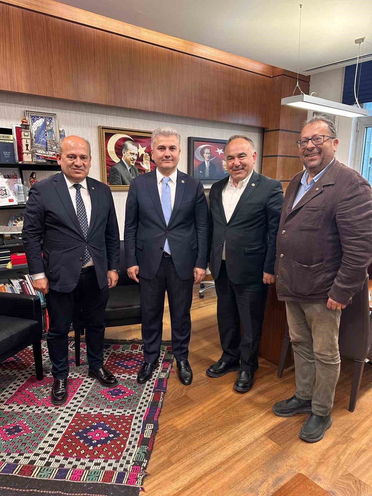 Balıkesir’in körfez bölgesindeki ticaret odası ve borsa başkanlarından oluşan heyet,
