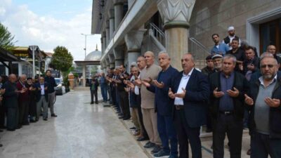 Korkuteli’nden bu yıl hacca gidecek 103 hacı adayı için uğurlama