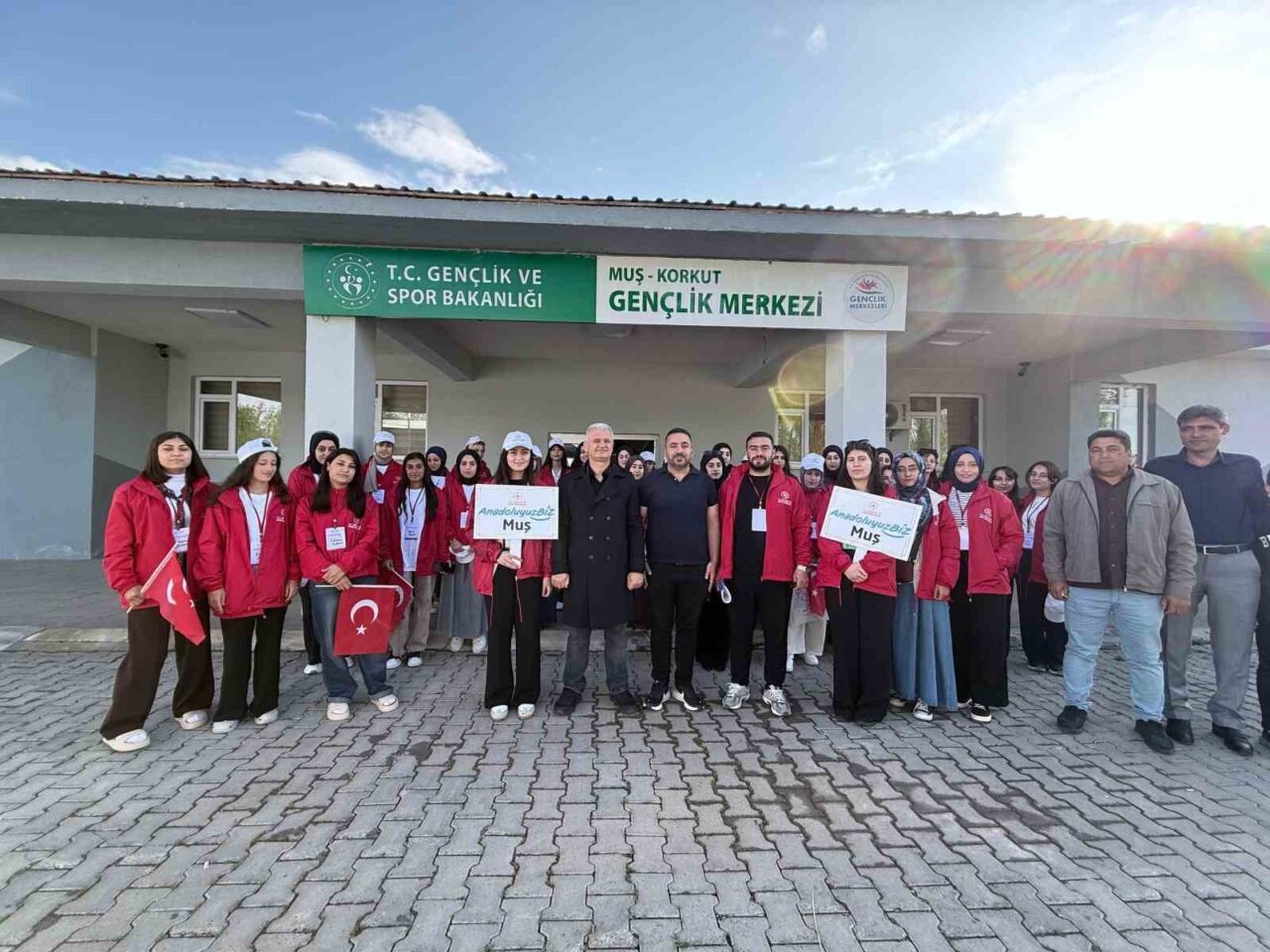 Gençlik ve Spor Bakanlığınca yürütülen “Anadoluyuz Biz Projesi” kapsamında Muş’un