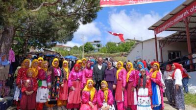 Gördes’in Köseler Mahallesi’nde düzenlenen geleneksel köy hayrına yaklaşık 3 bin