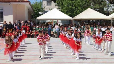 Köşk Adnan Menderes İlkokulu Geleneksel Yıl Sonu Şenliği renkli görüntülere