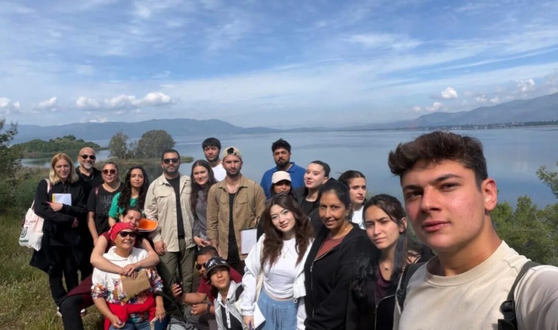 Muğla’nın Köyceğiz ilçesinde eğitim gören Meslek Yüksekokulu öğrencileri doğada yetişen