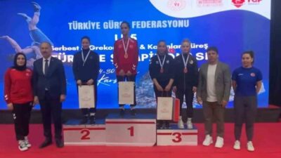 Muğla’nın Köyceğiz ilçesinden Ayça Çomak 54 kilo da güreşerek Türkiye
