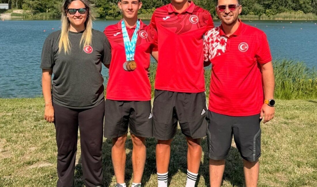 Muğla’nın Köyceğiz ilçesinde kano sporuyla uğraşan iki sporcu Bratislava’da üstün