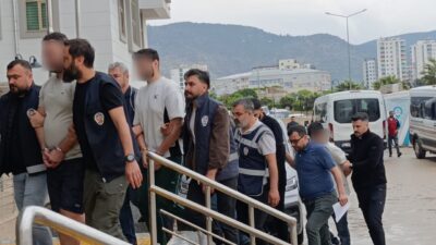 Adana’nın Kozan ilçesinde alkol aldığı sırada arkadaşı tarafından tabancayla vurulan