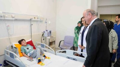 Düzce Belediye Başkanı Dr. Faruk Özlü, kendisine mesaj gönderen lösemi