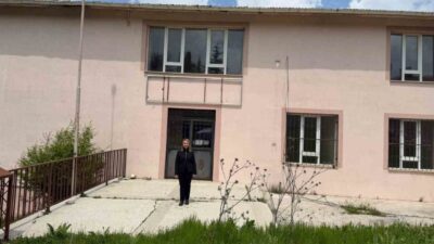 Bilecik’in Pazaryeri ilçesinde yıllardır kullanılmayan ve adeta zamana yenik düşen