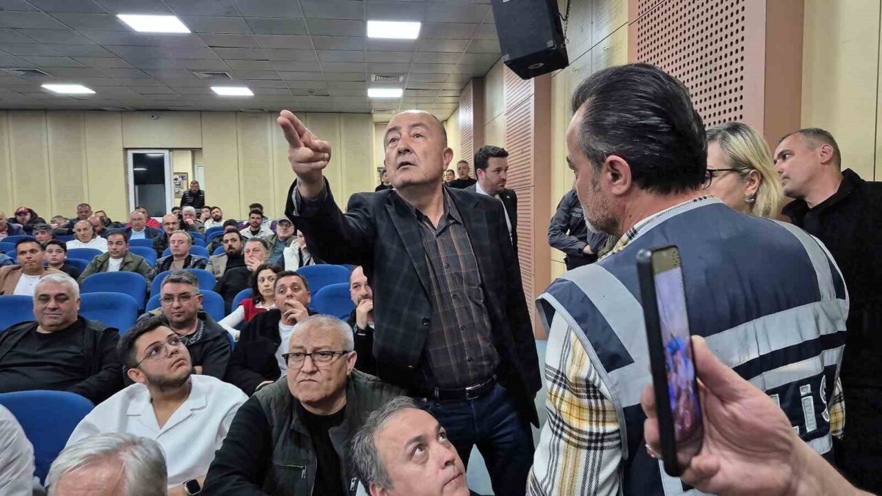 Bartın 1. Amatör Lig’e düşen Bartınspor’un genel kurulunda kulüpten yapılan